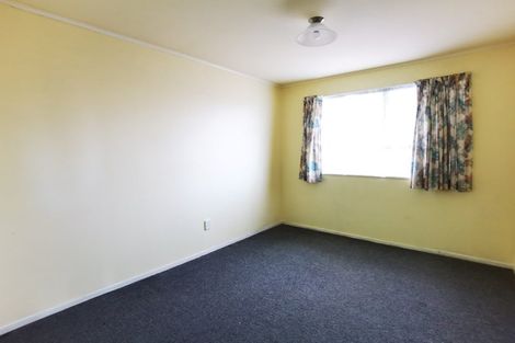 Photo of property in 112 Aviemore Drive, Highland Park, Auckland, 2010