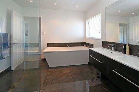 Photo of property in 3 Eskdale Place, Halswell, Christchurch, 8025