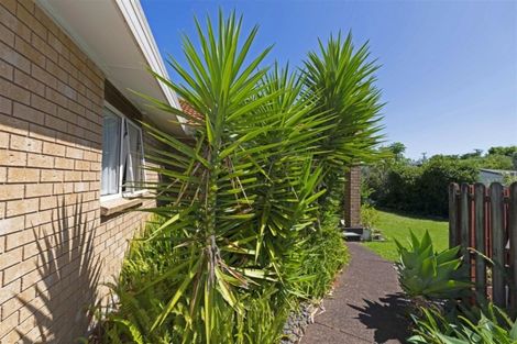 Photo of property in 12 Martin Jugum Lane, Ranui, Auckland, 0612