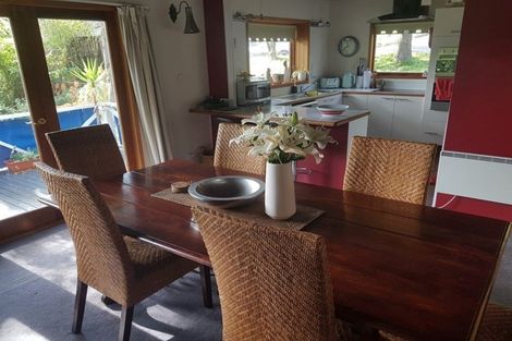 Photo of property in 18 Evans Pass Road, Sumner, Christchurch, 8081