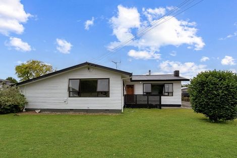 Photo of property in 6 Highbury Drive, Levin, 5510