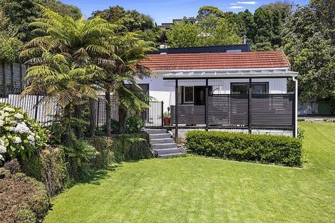 Photo of property in 72 Cutfield Road, New Plymouth, 4310