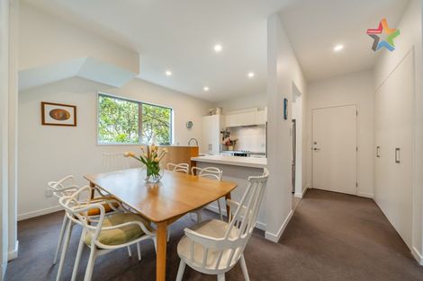 Photo of property in 2 Tiketike Way, Brooklyn, Wellington, 6021