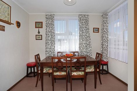 Photo of property in 14 Fergusson Street, Marton, 4710