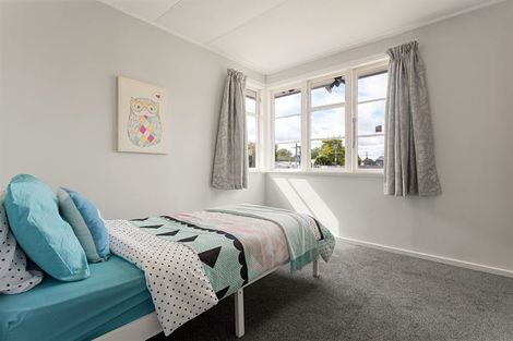 Photo of property in 55a Ross Crescent, Fairfield, Hamilton, 3214