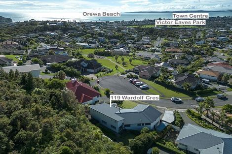Photo of property in 119 Waldorf Crescent, Orewa, 0931