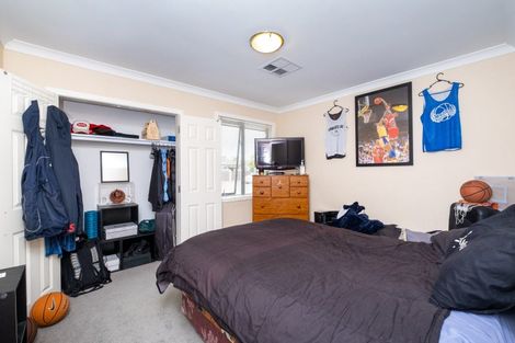 Photo of property in 12 Delta Mews Place, Clive, 4102