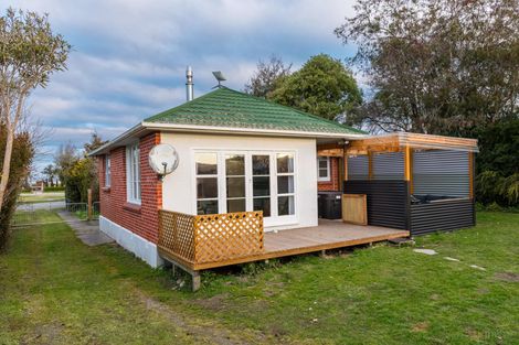 Photo of property in 58 Timaru Road, Waimate, 7924