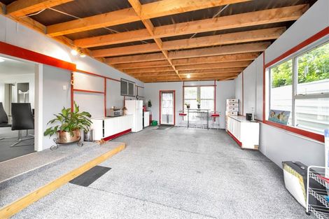 Photo of property in 55 Kawei Road, Ohawe, Hawera, 4671