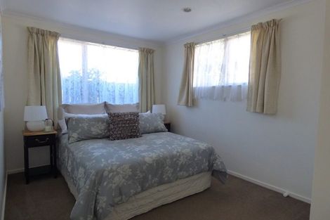 Photo of property in 21 Piriti Place, Weymouth, Auckland, 2103
