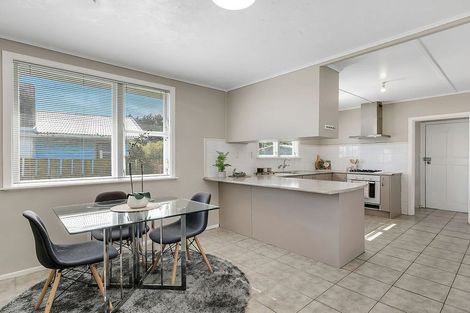Photo of property in 94 Driver Crescent, Cannons Creek, Porirua, 5024