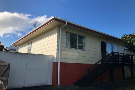 Photo of property in 1/20 Highland Park Drive, Highland Park, Auckland, 2010