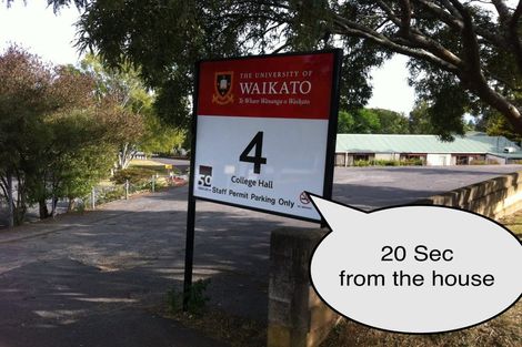 Photo of property in 214a Hillcrest Road, Hillcrest, Hamilton, 3216