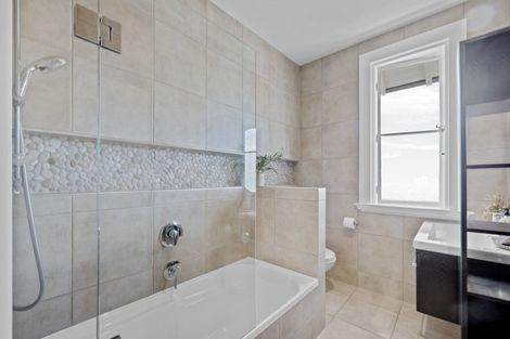 Photo of property in 100 Winchester Street, Merivale, Christchurch, 8014