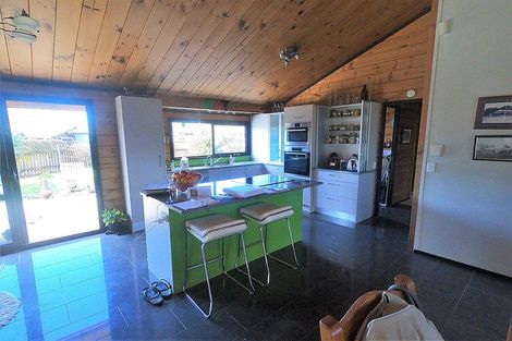 Photo of property in 21 Heron Place, Maunu, Whangarei, 0110