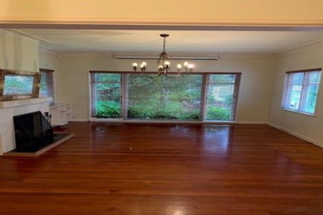 Photo of property in 121 Karori Road, Karori, Wellington, 6012