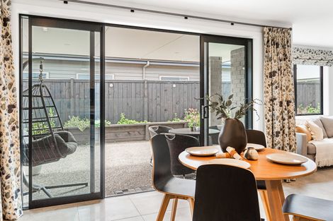 Photo of property in 16 Carrick Place, Mosgiel, 9024