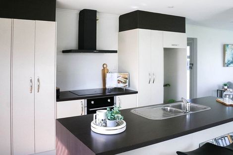 Photo of property in 6 Birdwood Road, Pukekohe, 2120