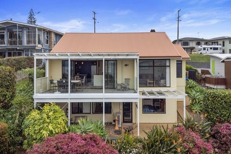 Photo of property in 83 Harbour View Road, Omokoroa, 3114