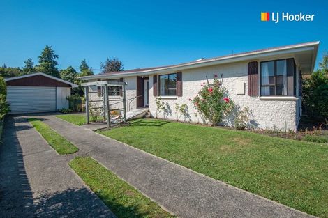Photo of property in 21 Kinmont Crescent, Kinmont Park, Mosgiel, 9024