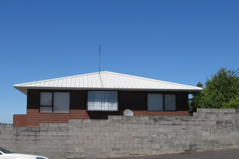 Photo of property in 1/74 Onewa Road, Northcote Point, Auckland, 0627