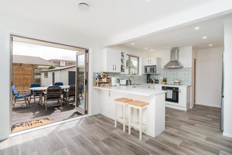 Photo of property in 25 Terry Crescent, Milson, Palmerston North, 4414