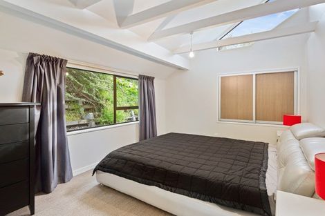 Photo of property in 2 Cannon Hill Crescent, Mount Pleasant, Christchurch, 8081