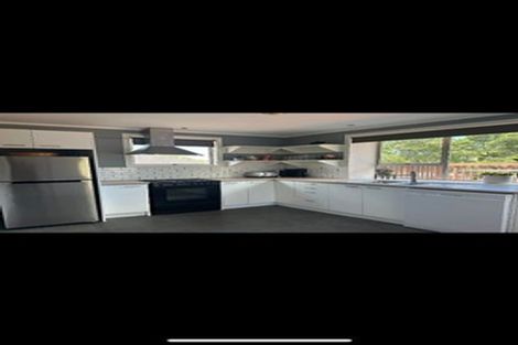 Photo of property in 105 Triangle Road, Massey, Auckland, 0614