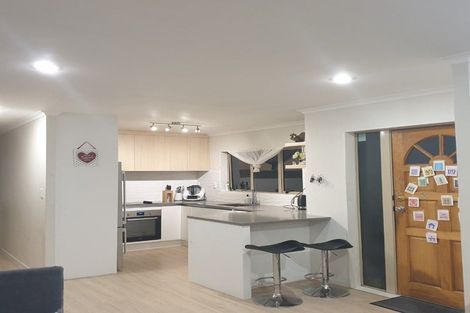 Photo of property in 5a Basra Drive, Henderson, Auckland, 0612