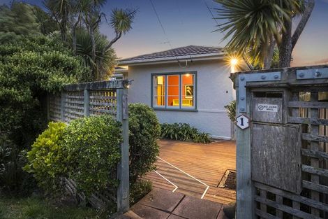 Photo of property in 1 Woodside Terrace, Andersons Bay, Dunedin, 9013
