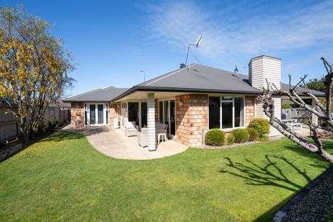 Photo of property in 7 Norfolk Drive, Cambridge, 3434