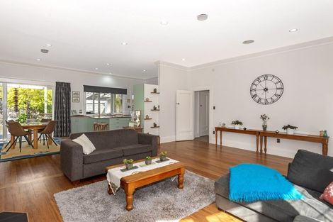 Photo of property in 11 Haronga Road, Inner Kaiti, Gisborne, 4010