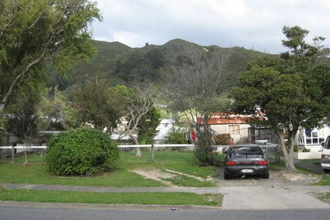 Photo of property in 2 Cleland Crescent, Naenae, Lower Hutt, 5011