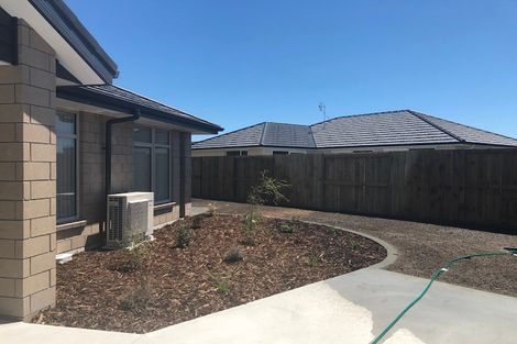 Photo of property in 21 Naeo Close, Papamoa Beach, Papamoa, 3118
