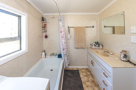 Photo of property in 21 Hood Street, Castlecliff, Whanganui, 4501