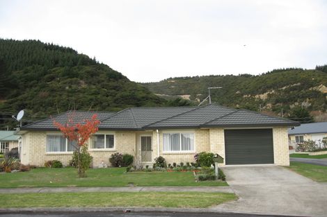 Photo of property in 15 Villa Grove, Paraparaumu, 5032