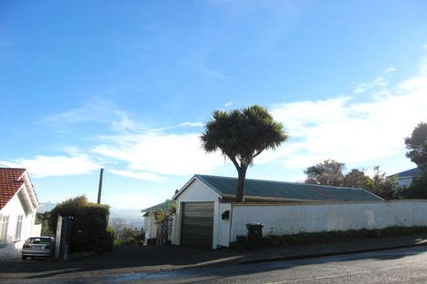 Photo of property in 1/125b Hackthorne Road, Cashmere, Christchurch, 8022