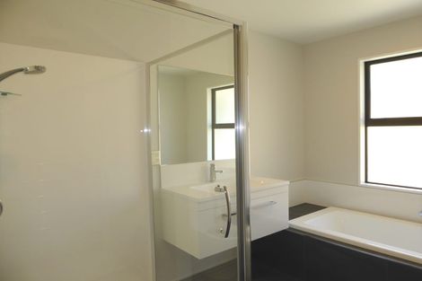 Photo of property in 7 Maka Lane, Halswell, Christchurch, 8025