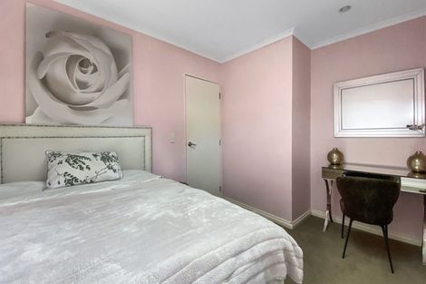 Photo of property in 25 Brooke Ridge Rise, East Tamaki Heights, Auckland, 2016