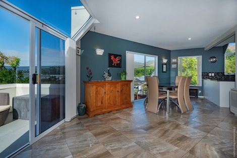 Photo of property in 9 Avoca Valley Road, Heathcote Valley, Christchurch, 8022