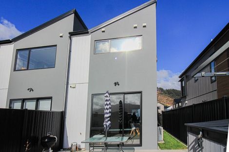 Photo of property in 8 Castletown Street, Wallaceville, Upper Hutt, 5018