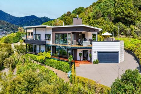 Photo of property in 23 Marina Drive, Waikawa, Picton, 7220