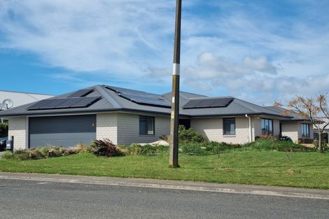 Photo of property in 7 Lake View Road, Waipukurau, 4200