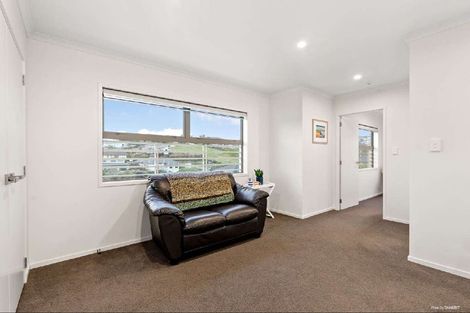 Photo of property in 8 Karauria Lane, Orewa, 0931