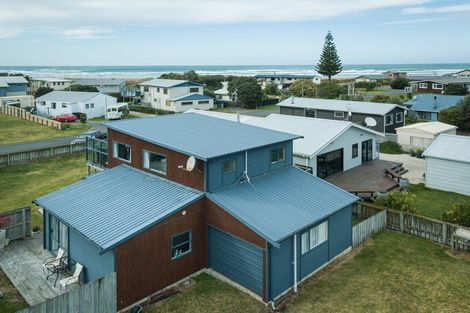 Photo of property in 8 Te Paerahi Road, Porangahau, 4293