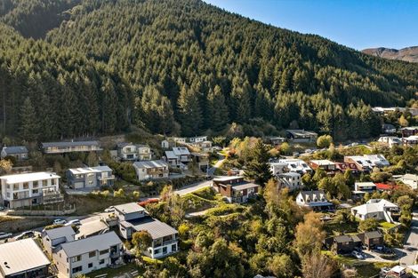 Photo of property in 38 Dart Place, Fernhill, Queenstown, 9300