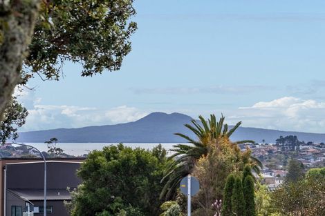 Photo of property in 76a Highland Park Drive, Highland Park, Auckland, 2010