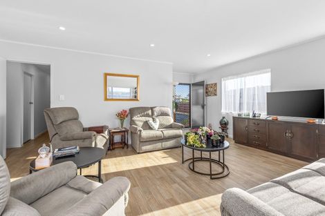 Photo of property in 1/54 Florence Avenue, Orewa, 0931