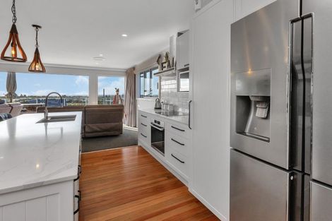 Photo of property in 16 Seaview Road, Ruakaka, 0116