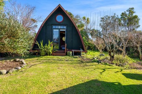 Photo of property in 7091 South Road, Warea, New Plymouth, 4381